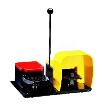 Rychlé Dodání Nožní spínač dvojitý KGD001, plastové tělo, Oba pedály s krytem 1Z+1V